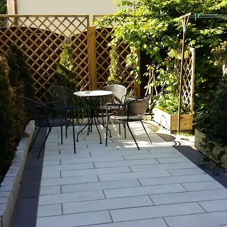 Homestay szállás Komandor Ii *